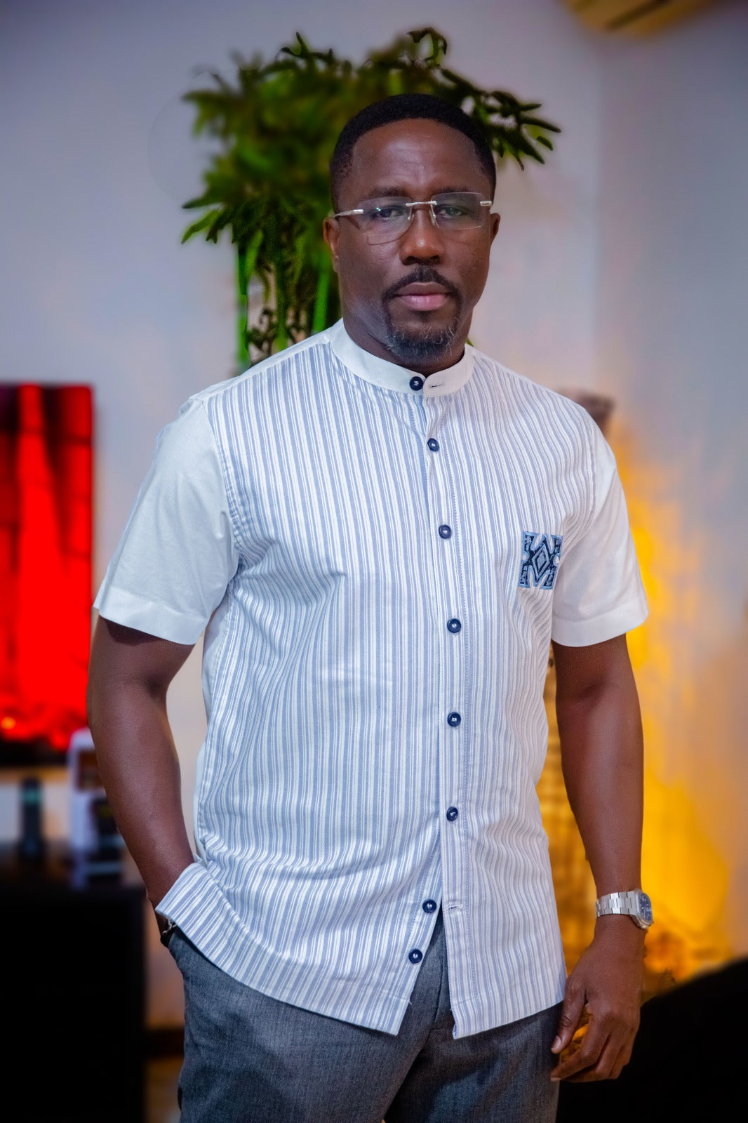 Chemise brodée col mao